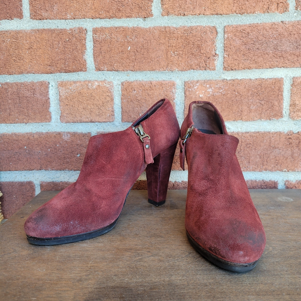 n.d.c. Women's Burgundy Suede Heels
